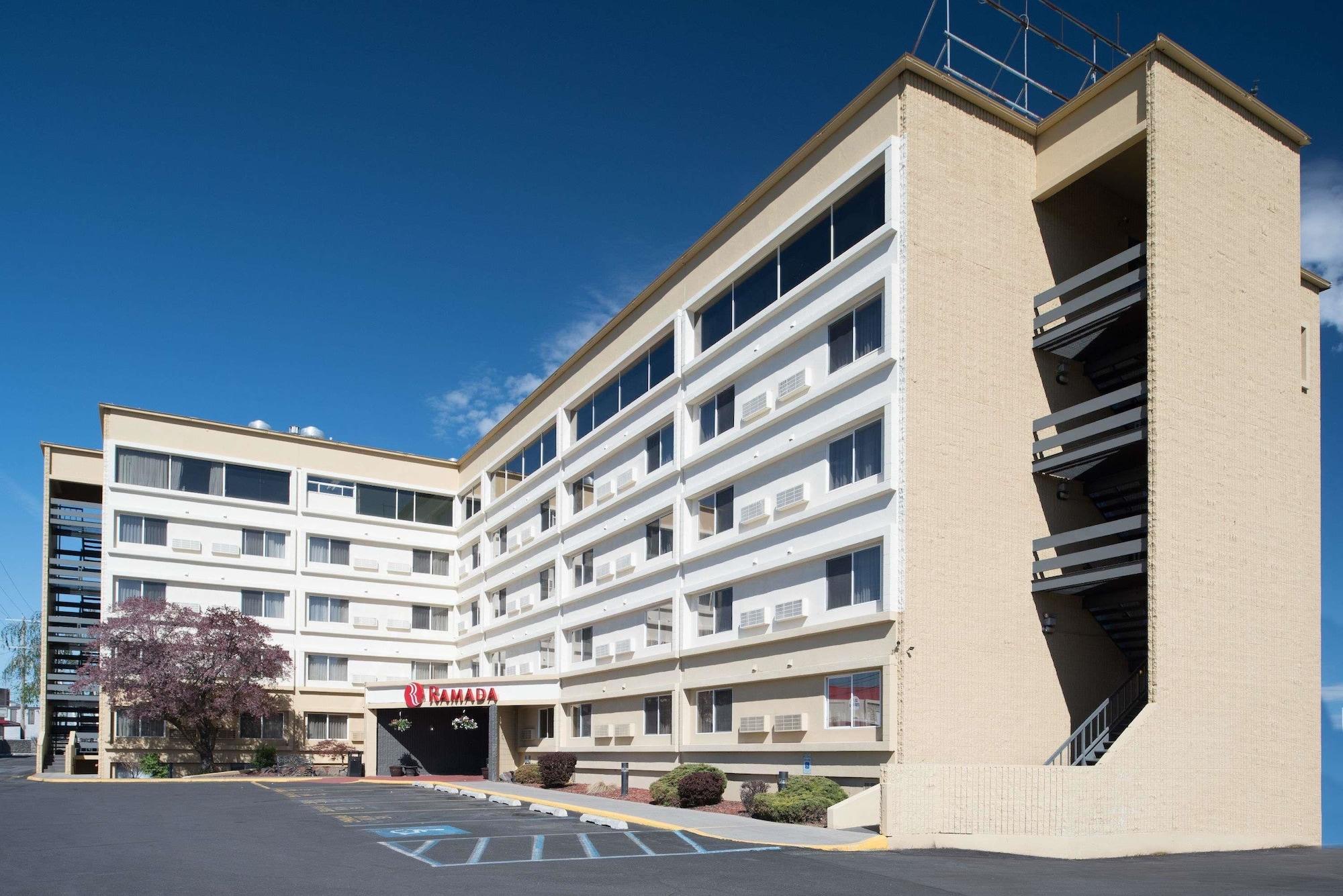 Ramada By Wyndham Downtown Spokane Kültér fotó