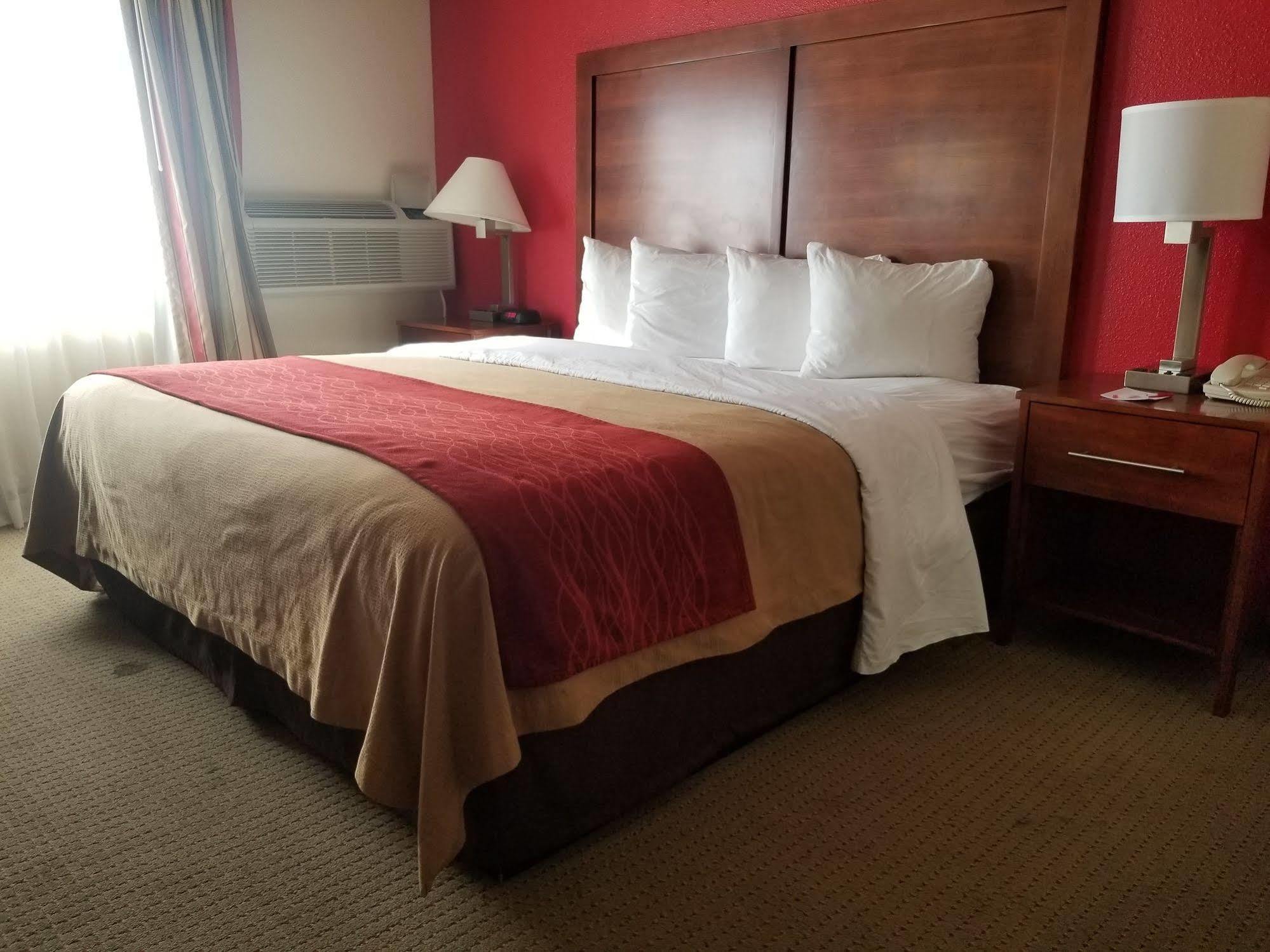 Ramada By Wyndham Downtown Spokane Kültér fotó
